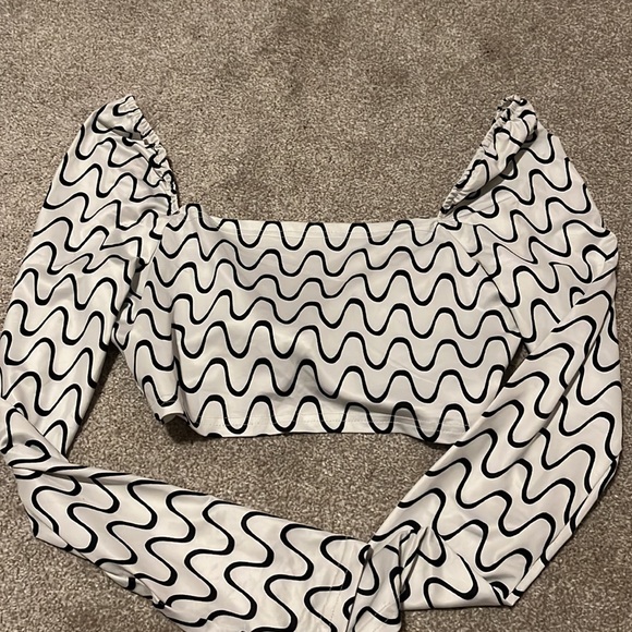 Cropped top - Picture 2 of 2